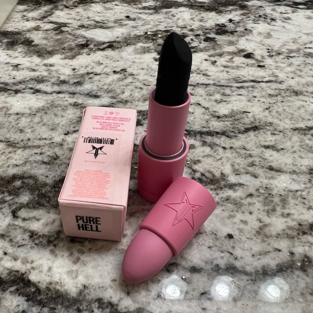 Jeffree Star Velvet Trap Lipstick